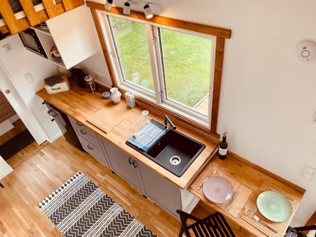 Tiny House Fleesensee Mit Eigenem Garten Und Nur Wenige Meter Vom Seeufer Goehren-Lebbin Ngoại thất bức ảnh